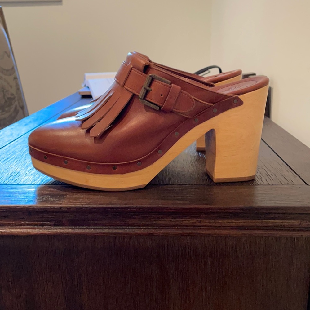 Madewell slide-on clogs